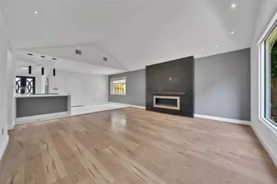 2206 Saxon Drive, Houston, TX 77018 - Photo 3
