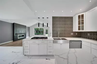 2206 Saxon Drive, Houston, TX 77018 - Photo 9