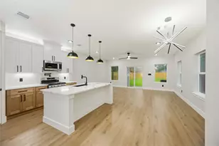 8013 Moon Beam St, Houston, TX 77088 - Photo 3