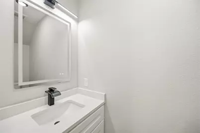 8013 Moon Beam Street #B, Houston, TX 77088 - Photo 7