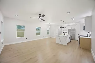 8013 Moon Beam Street #B, Houston, TX 77088 - Photo 5