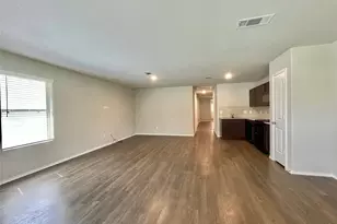 126 E Ash St, Angleton, TX 77515 - Photo 7
