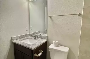 126 E Ash St, Angleton, TX 77515 - Photo 11