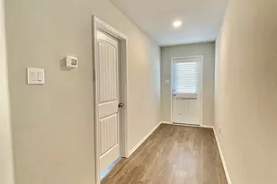 126 E Ash St, Angleton, TX 77515 - Photo 15