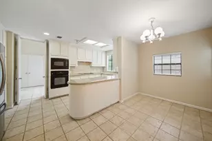 130 Sugar Berry Cir, Houston, TX 77024 - Photo 17