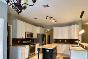 2827 Mustang Hill Ln, Katy, TX 77449 - Photo 5