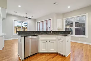 1951 W Clay St, Houston, TX 77019 - Photo 11