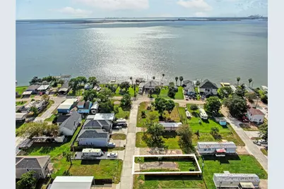 142 Flamingo Bight S, Baytown, TX 77523 - Photo 11