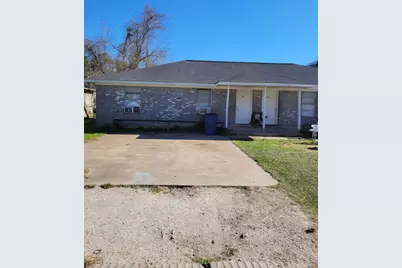 419 Fisher Street, West Columbia, TX 77486 - Photo 1