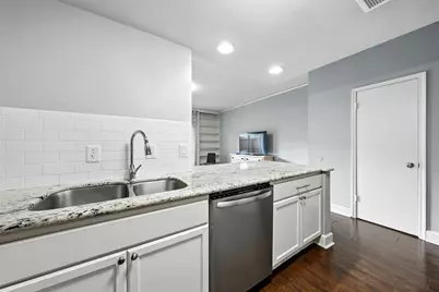 14711 Barryknoll Lane #35, Houston, TX 77079 - Photo 5