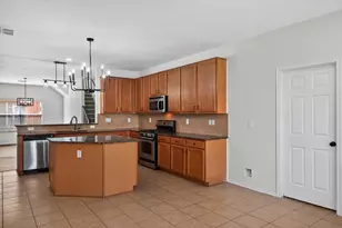 206 Unique Ct, Rosharon, TX 77583 - Photo 9