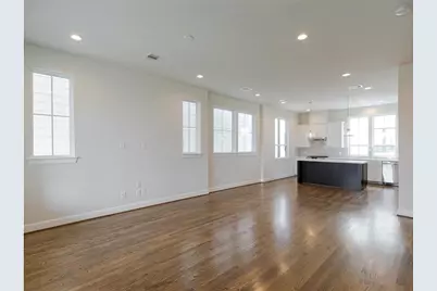 2802 Grand Fountains Drive #F, Houston, TX 77054 - Photo 15