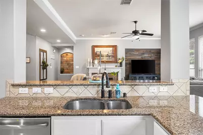 2167 Summit Mist Drive, Conroe, TX 77304 - Photo 11