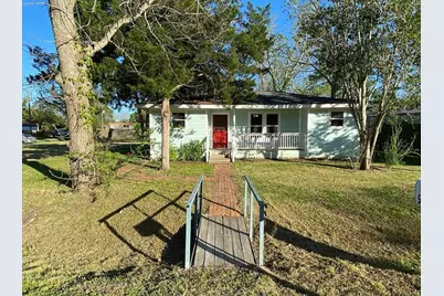 502 Chestnut Street, Brazoria, TX 77422 - Photo 1
