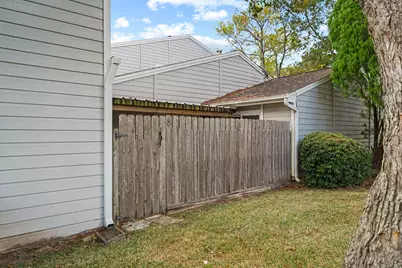 8 Hideaway Drive, Friendswood, TX 77546 - Photo 21