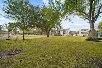 8 Hideaway Drive, Friendswood, TX 77546 - Photo 23