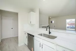 4903 S Lazy Ridge Rd, Houston, TX 77053 - Photo 9