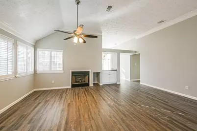 5507 Village Springs Drive, Kingwood, TX 77339 - Photo 9