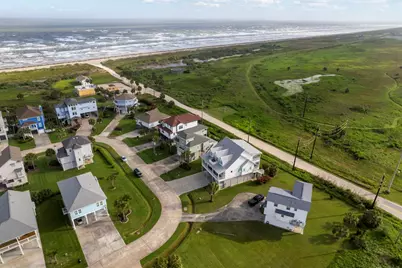 14432 Spyglass Circle, Galveston, TX 77554 - Photo 49