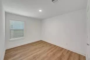 13922 Baikal Mnr Dr, Santa Fe, TX 77510 - Photo 33