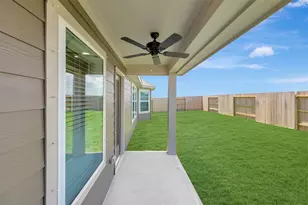 13922 Baikal Mnr Dr, Santa Fe, TX 77510 - Photo 5
