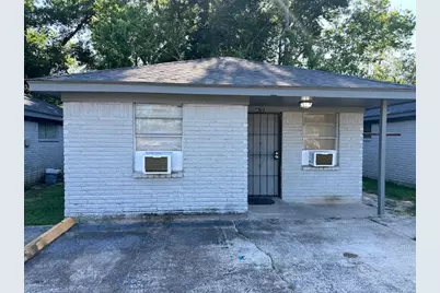 4701 Hoffman Street, Houston, TX 77026 - Photo 1