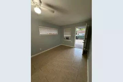 4701 Hoffman Street, Houston, TX 77026 - Photo 13
