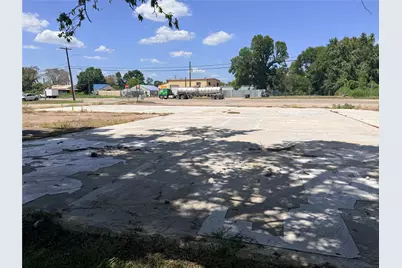612 Highway 90 East, Liberty, TX 77575 - Photo 3