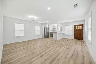 1419 Laird St, Houston, TX 77008 - Photo 3