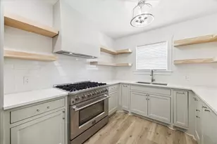 1419 Laird St, Houston, TX 77008 - Photo 9