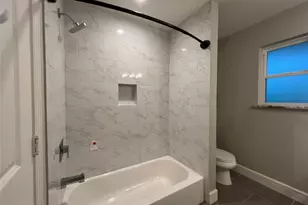 5122 Lymbar Dr, Houston, TX 77096 - Photo 9