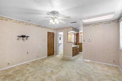 1101 Clark Street, Yoakum, TX 77995 - Photo 25