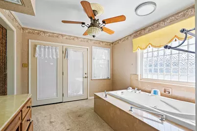1101 Clark Street, Yoakum, TX 77995 - Photo 29