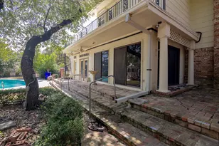 1101 Clark St, Yoakum, TX 77995 - Photo 43