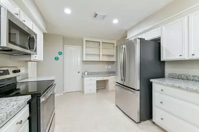 1710 Pine Gap Drive, Houston, TX 77090 - Photo 7