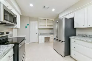 1710 Pine Gap Dr, Houston, TX 77090 - Photo 7