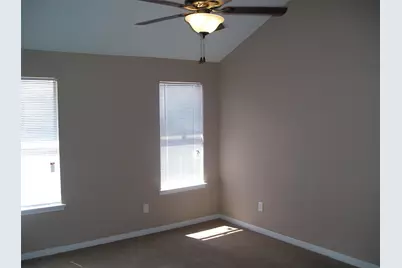 5810 Twisted Pine Court #B, Houston, TX 77039 - Photo 9