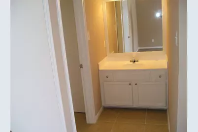 5810 Twisted Pine Court #B, Houston, TX 77039 - Photo 11