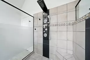 12625 Memorial Dr, Houston, TX 77024 - Photo 25