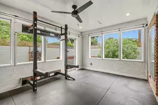 7806 Edgemoor Dr, Houston, TX 77036 - Photo 17