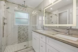 7806 Edgemoor Dr, Houston, TX 77036 - Photo 15