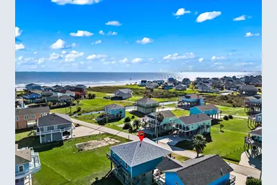 940 Driftwood Drive, Crystal Beach, TX 77650 - Photo 9