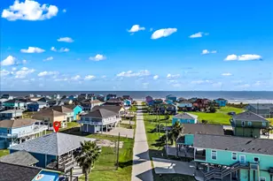 940 Driftwood Dr, Crystal Beach, TX 77650 - Photo 11