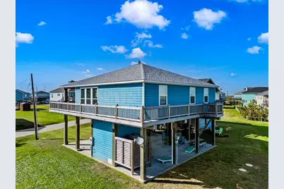 940 Driftwood Drive, Crystal Beach, TX 77650 - Photo 5