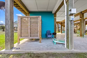 940 Driftwood Dr, Crystal Beach, TX 77650 - Photo 35