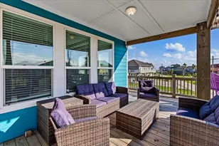 940 Driftwood Dr, Crystal Beach, TX 77650 - Photo 15
