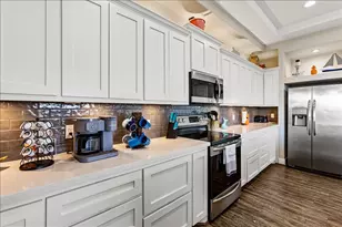 940 Driftwood Dr, Crystal Beach, TX 77650 - Photo 27