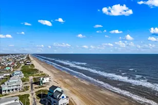 940 Driftwood Dr, Crystal Beach, TX 77650 - Photo 11