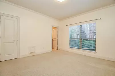 6818 Staffordshire Boulevard, Houston, TX 77030 - Photo 5