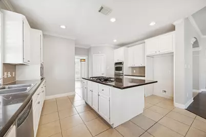 1611 Hill Spring Drive, Sugar Land, TX 77479 - Photo 9